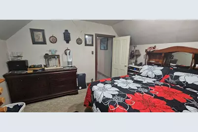 616 S 18th St, Manitowoc, WI 54220 - Photo 9