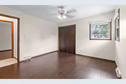 3140 S 107th St, West Allis, WI 53227 - Photo 15