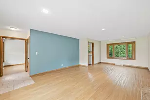 6226 W Ester Pl, Brown Deer, WI 53223 - Photo 7