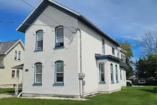 1117 S 8th St, Manitowoc, WI 54220 - Photo 1
