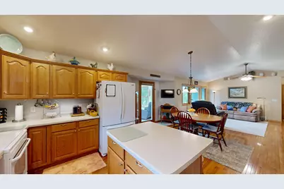 203  Willow St, Viroqua, WI 54665 - Photo 7