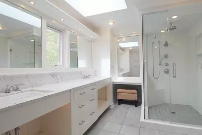 10205 N Kenilworth Cir, Mequon, WI 53092 - Photo 3