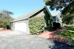 10205 N Kenilworth Cir, Mequon, WI 53092 - Photo 33