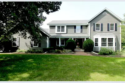 10205 N Kenilworth Cir, Mequon, WI 53092 - Photo 1