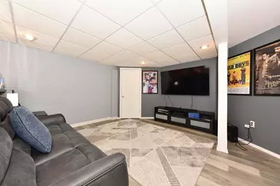 8969 W Hustis St, Milwaukee, WI 53224 - Photo 15