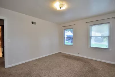 2415 N 3rd Ln, Summit, WI 53066 - Photo 17