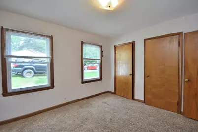 2415 N 3rd Ln, Summit, WI 53066 - Photo 15