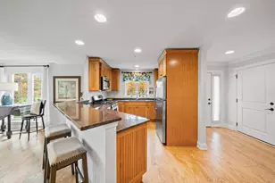 933 Scotland Dr, Geneva, WI 53147 - Photo 5