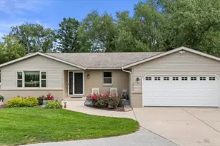 W255S6620 Oakdale Dr, Vernon, WI 53189 - Photo 3
