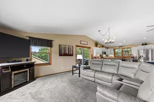 W255S6620 Oakdale Dr, Vernon, WI 53189 - Photo 5