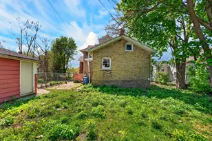 1611 N Wisconsin St, Racine, WI 53402 - Photo 27