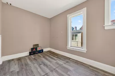 1611 N Wisconsin St, Racine, WI 53402 - Photo 9