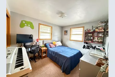 1014  Fairway Dr, Racine, WI 53405 - Photo 11
