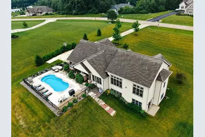4268 S Woodcrest Ridge Dr, West Bend, WI 53095 - Photo 51