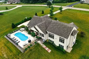 4268 S Woodcrest Ridge Dr, West Bend, WI 53095 - Photo 51