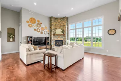 4268 S Woodcrest Ridge Dr, West Bend, WI 53095 - Photo 17