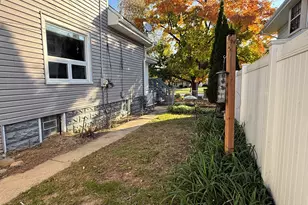 3825 S 84th St, Milwaukee, WI 53228 - Photo 27