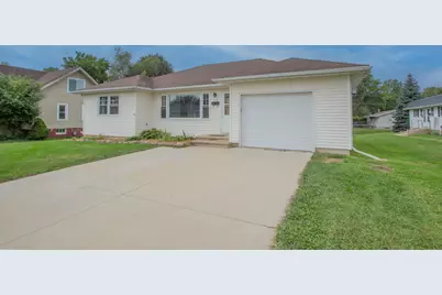 315  Edison St, Waterloo, WI 53594 - Photo 3