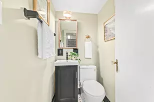 616 N 104th St, Wauwatosa, WI 53226 - Photo 15
