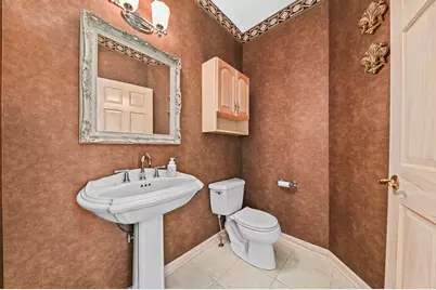 261  Steeple Pointe Cir, Delafield, WI 53018 - Photo 47