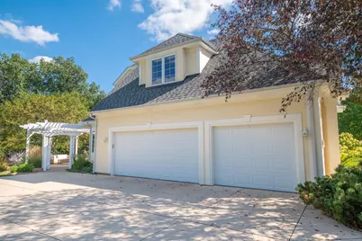 261  Steeple Pointe Cir, Delafield, WI 53018 - Photo 27