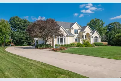 261  Steeple Pointe Cir, Delafield, WI 53018 - Photo 21