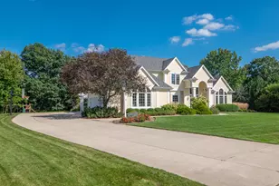 261 Steeple Pointe Cir, Delafield, WI 53018 - Photo 21