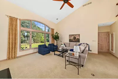 261  Steeple Pointe Cir, Delafield, WI 53018 - Photo 37