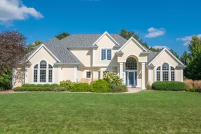 261  Steeple Pointe Cir, Delafield, WI 53018 - Photo 7