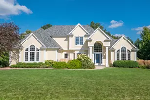261 Steeple Pointe Cir, Delafield, WI 53018 - Photo 7