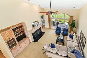 261 Steeple Pointe Cir, Delafield, WI 53018 - Photo 35