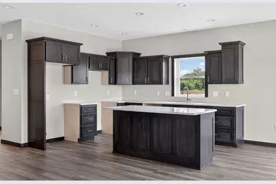 300  London Ln, Rockland, WI 54653 - Photo 5