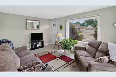 6829 W Arthur Ave, West Allis, WI 53219 - Photo 15