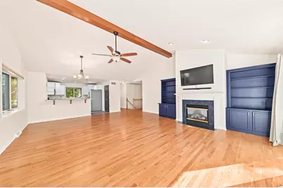 1741  Cherokee St, Grafton, WI 53024 - Photo 5