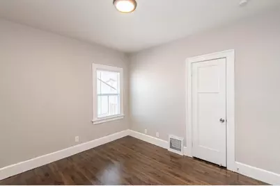 1022  Goold St, Racine, WI 53402 - Photo 9
