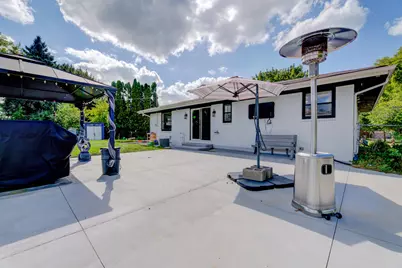 1429  Empire Ct, Waukesha, WI 53186 - Photo 21