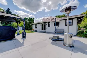 1429 Empire Ct, Waukesha, WI 53186 - Photo 21