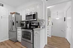 1 Deepwood Ct, Racine, WI 53402 - Photo 17