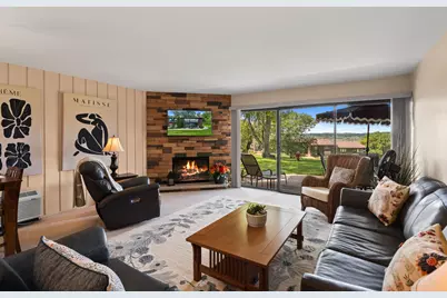 82  Red Chimney Rd #82-07, Geneva, WI 53147 - Photo 1