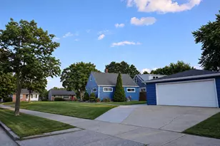 2751 S 64th St, Milwaukee, WI 53219 - Photo 27