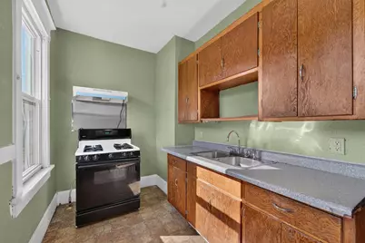 2040 S 28th St #2042, Milwaukee, WI 53215 - Photo 13