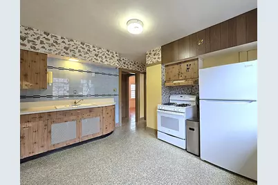 627 E Russell Ave, Milwaukee, WI 53207 - Photo 17