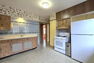 627 E Russell Ave, Milwaukee, WI 53207 - Photo 17