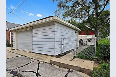627 E Russell Ave, Milwaukee, WI 53207 - Photo 37