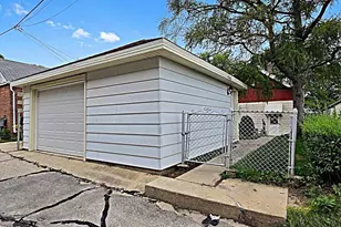 627 E Russell Ave, Milwaukee, WI 53207 - Photo 37