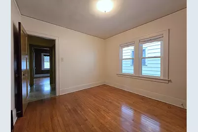 627 E Russell Ave, Milwaukee, WI 53207 - Photo 23