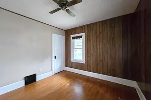 627 E Russell Ave, Milwaukee, WI 53207 - Photo 25