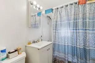 5323 N 27th St, Milwaukee, WI 53209 - Photo 11
