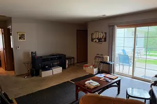 6205 S Creekside Dr, Cudahy, WI 53110 - Photo 5