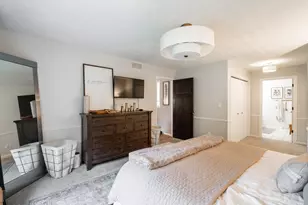 4106 W Southwood Dr, Franklin, WI 53132 - Photo 29